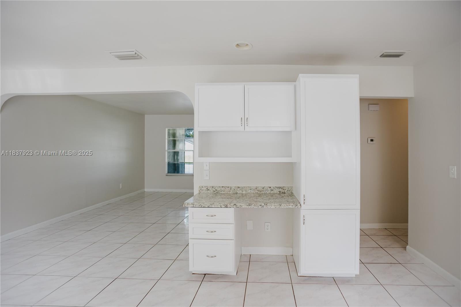 274 SW Bridgeport Dr, Port Saint Lucie, Florida image 7