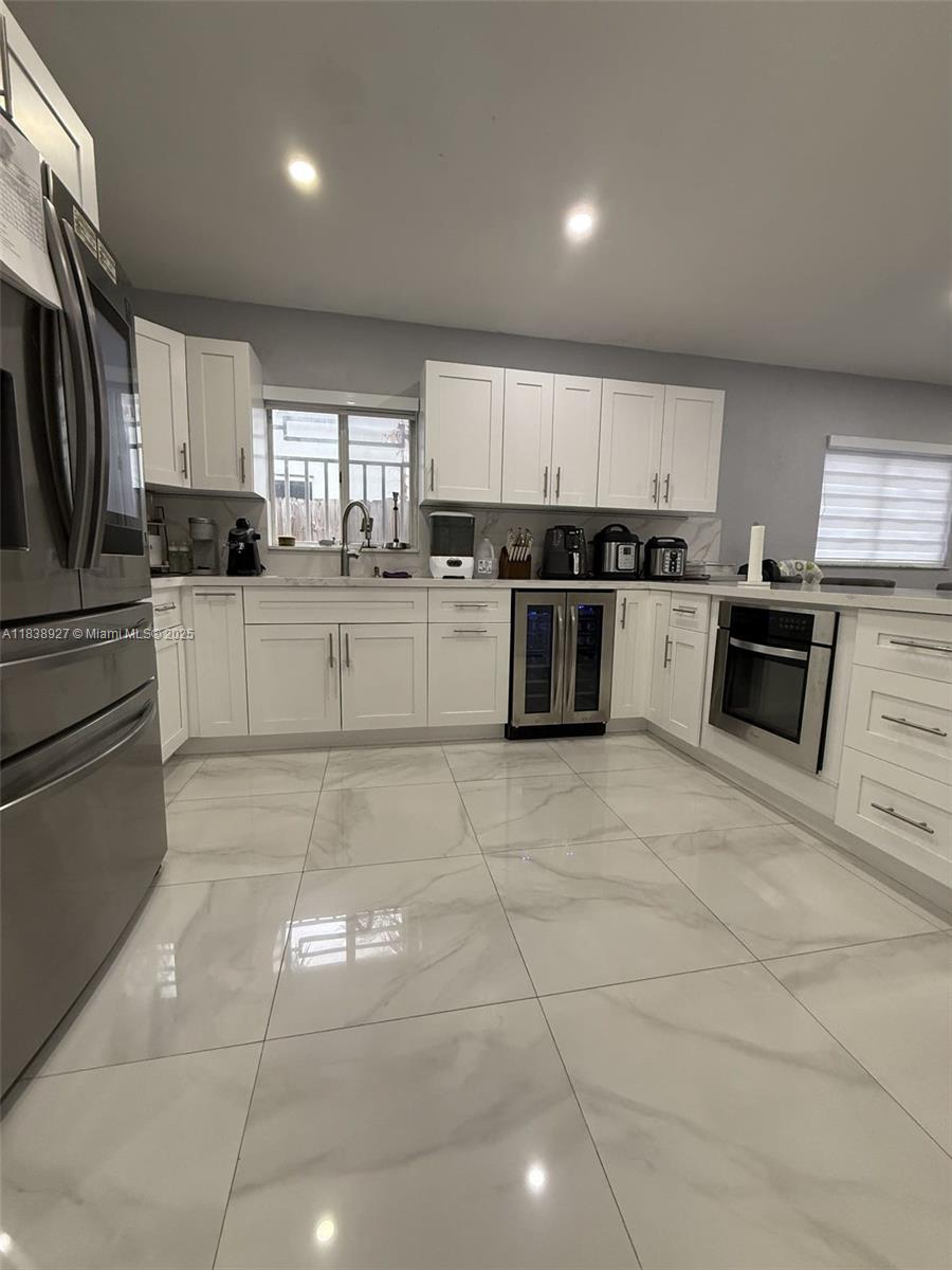 3134 W 70th Ter, Hialeah, Florida image 4