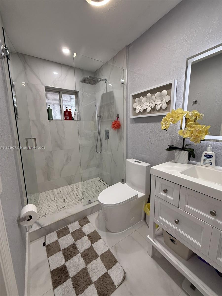 3134 W 70th Ter, Hialeah, Florida image 7