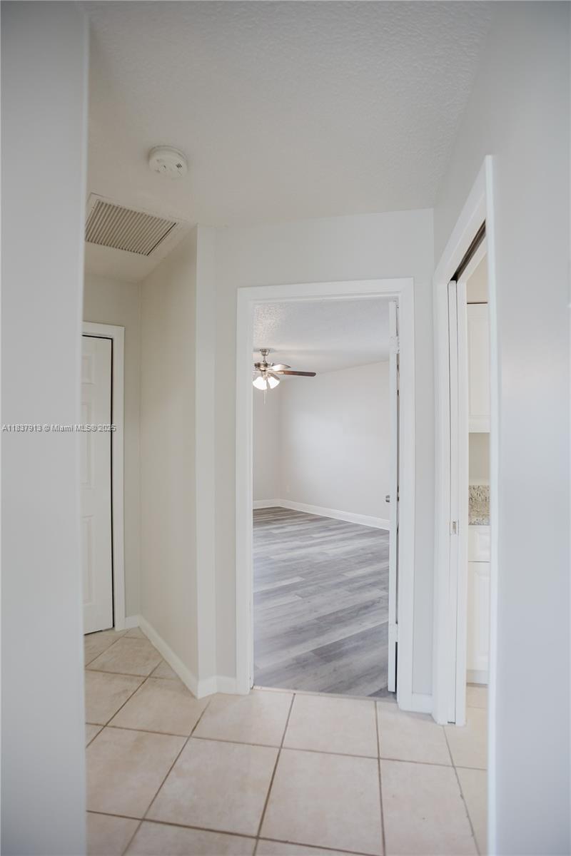 620 SE Picasso Ave, Port Saint Lucie, Florida image 25
