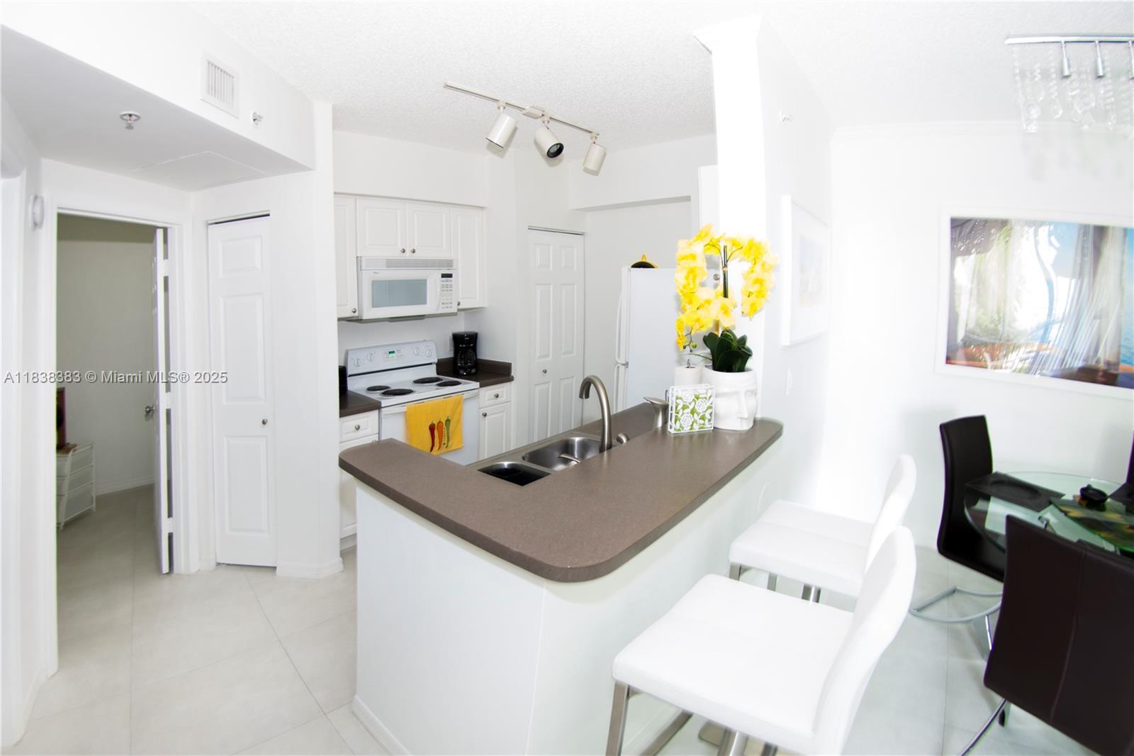 Property photo # 2