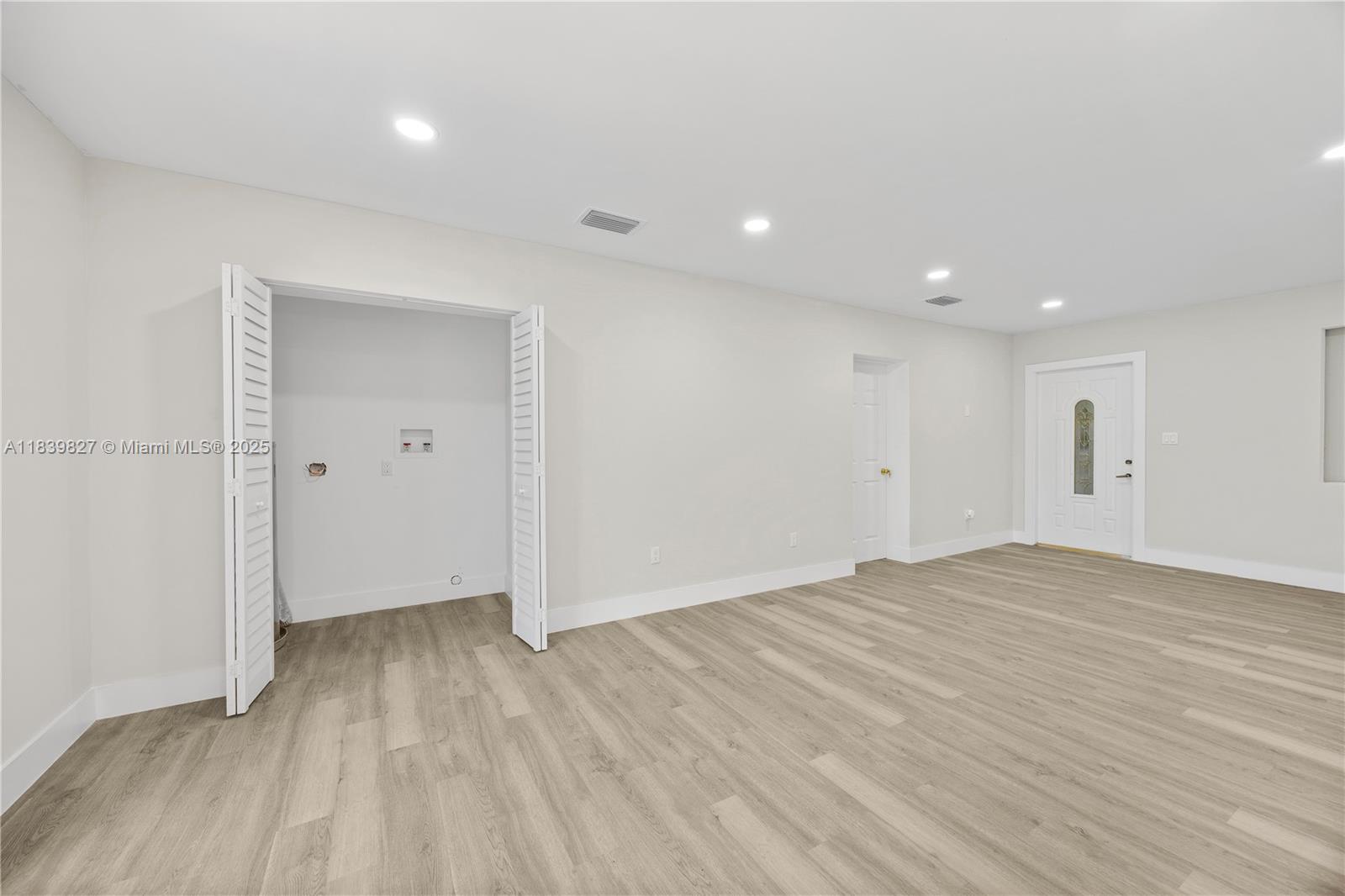 3851 N 3rd Ter, Deerfield Beach, Florida image 12
