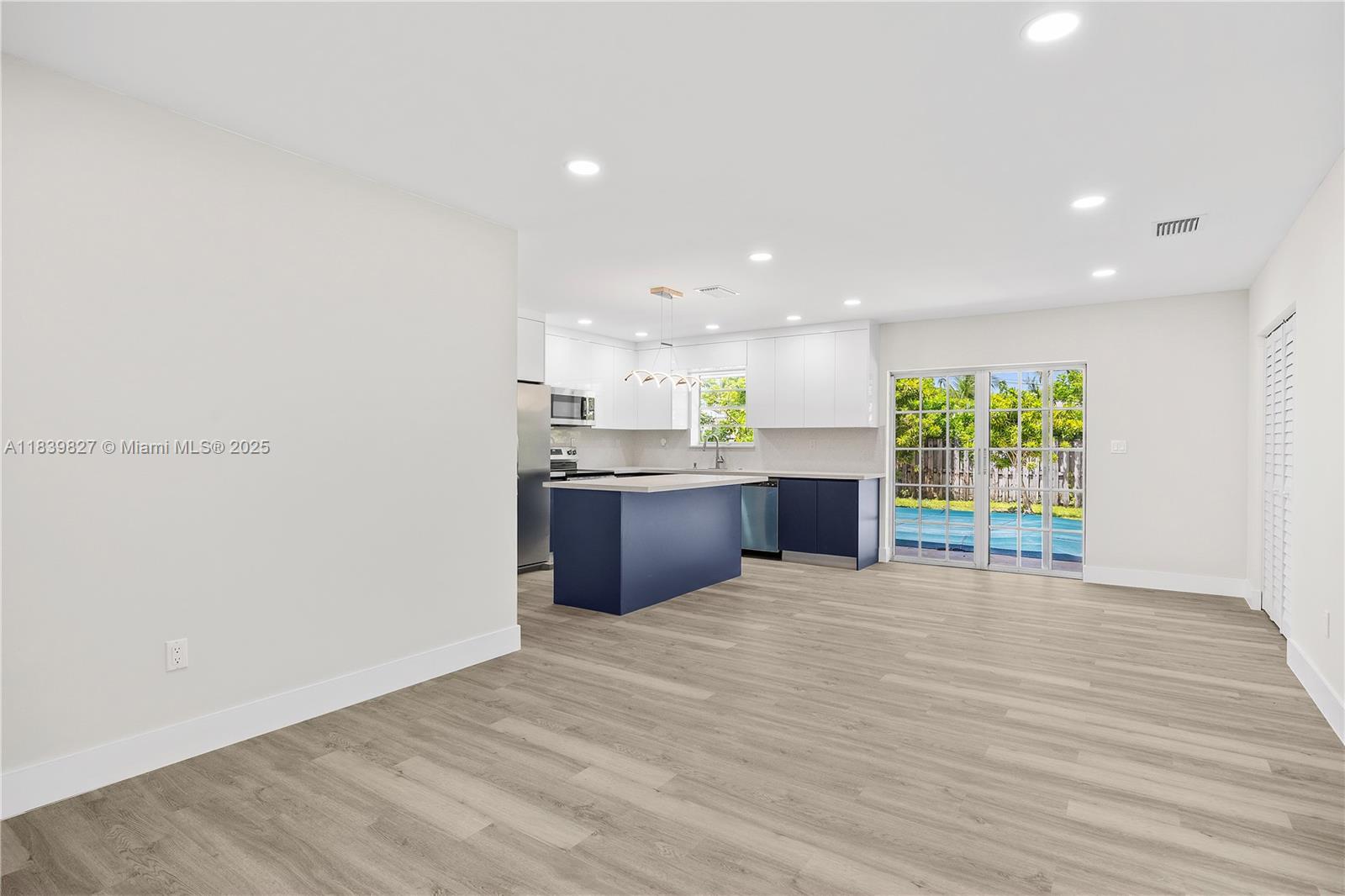 3851 N 3rd Ter, Deerfield Beach, Florida image 4