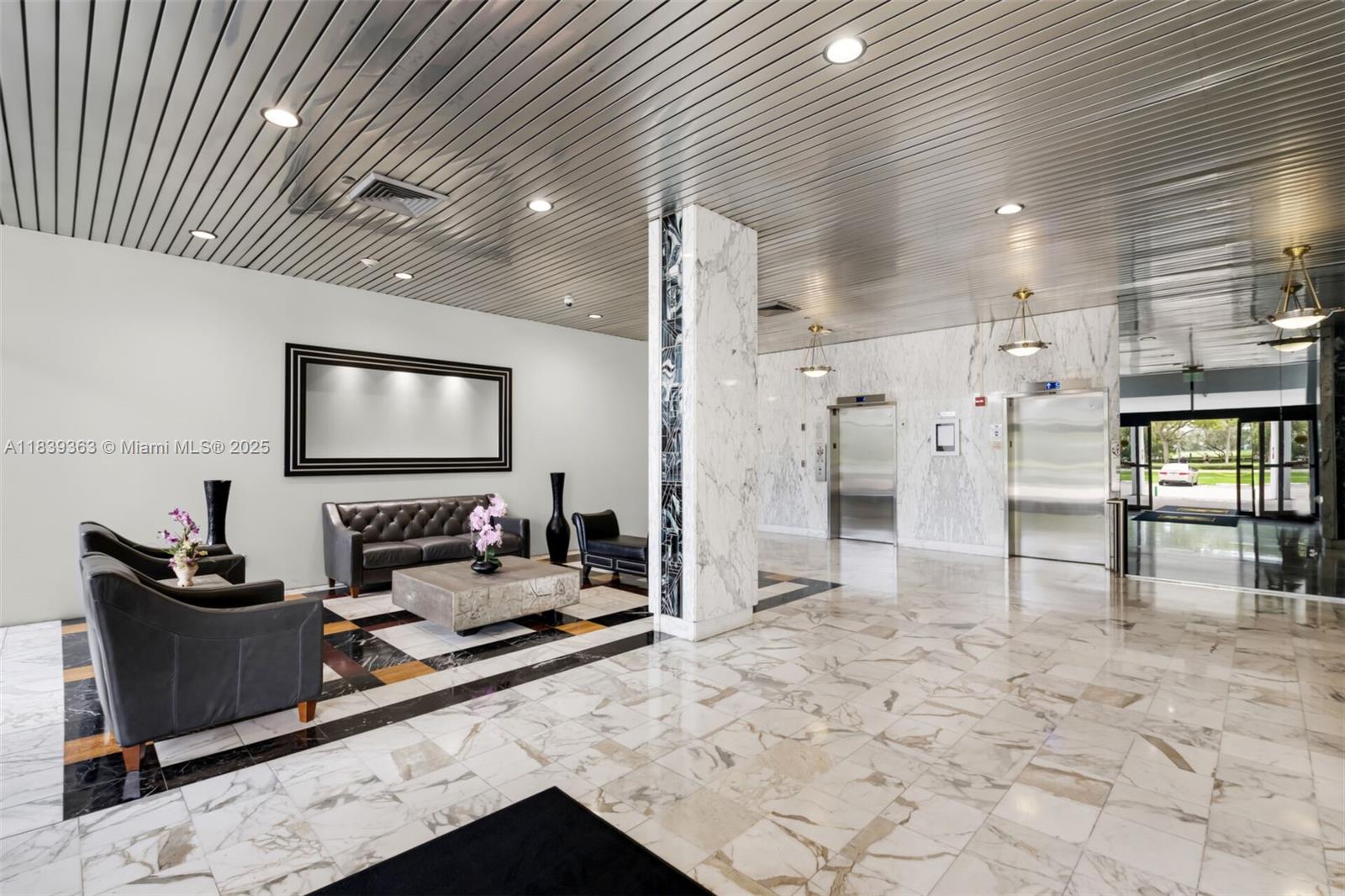 3675 N Country Club Dr #2302, Aventura, Florida image 38