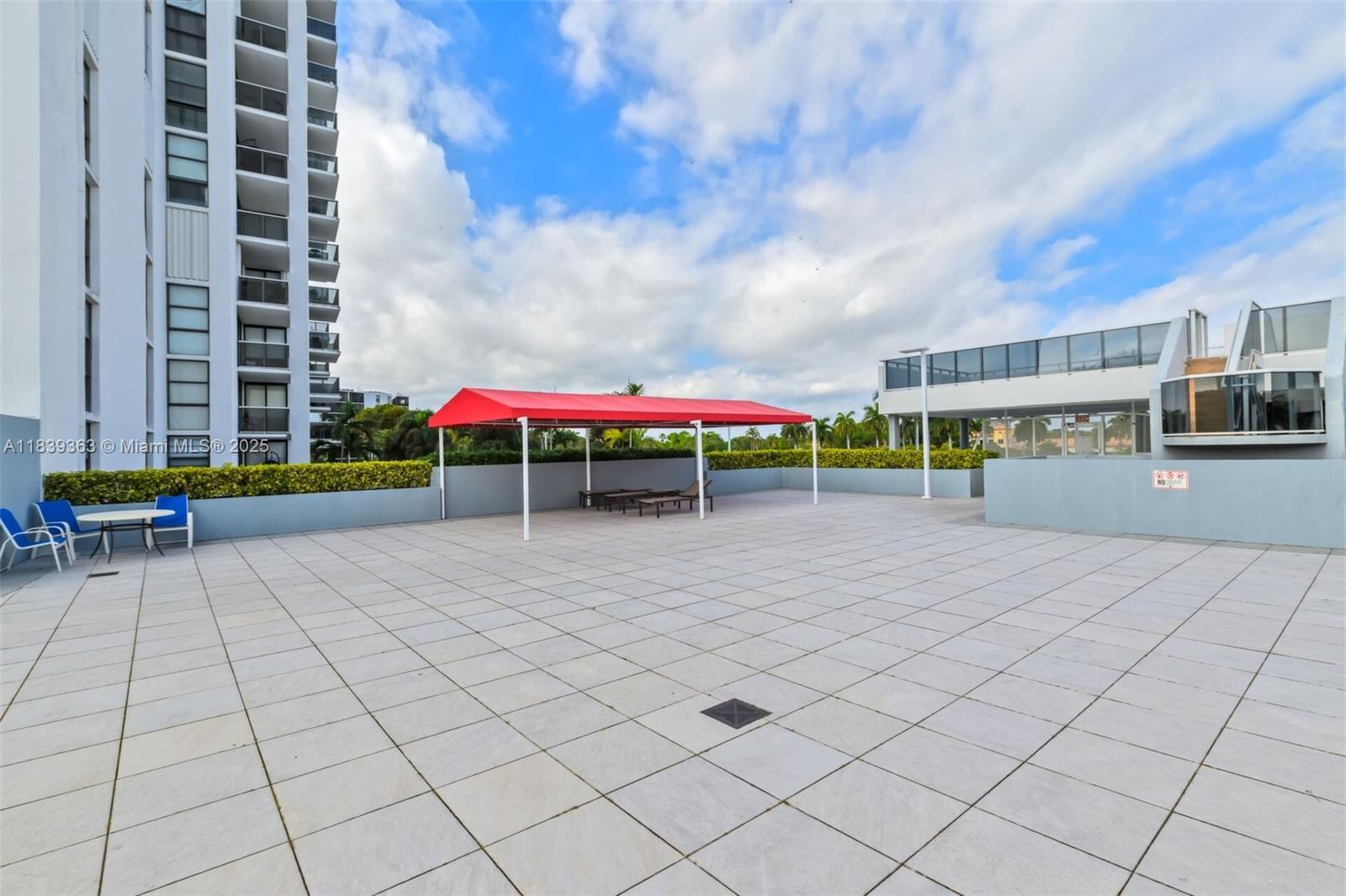3675 N Country Club Dr #2302, Aventura, Florida image 44