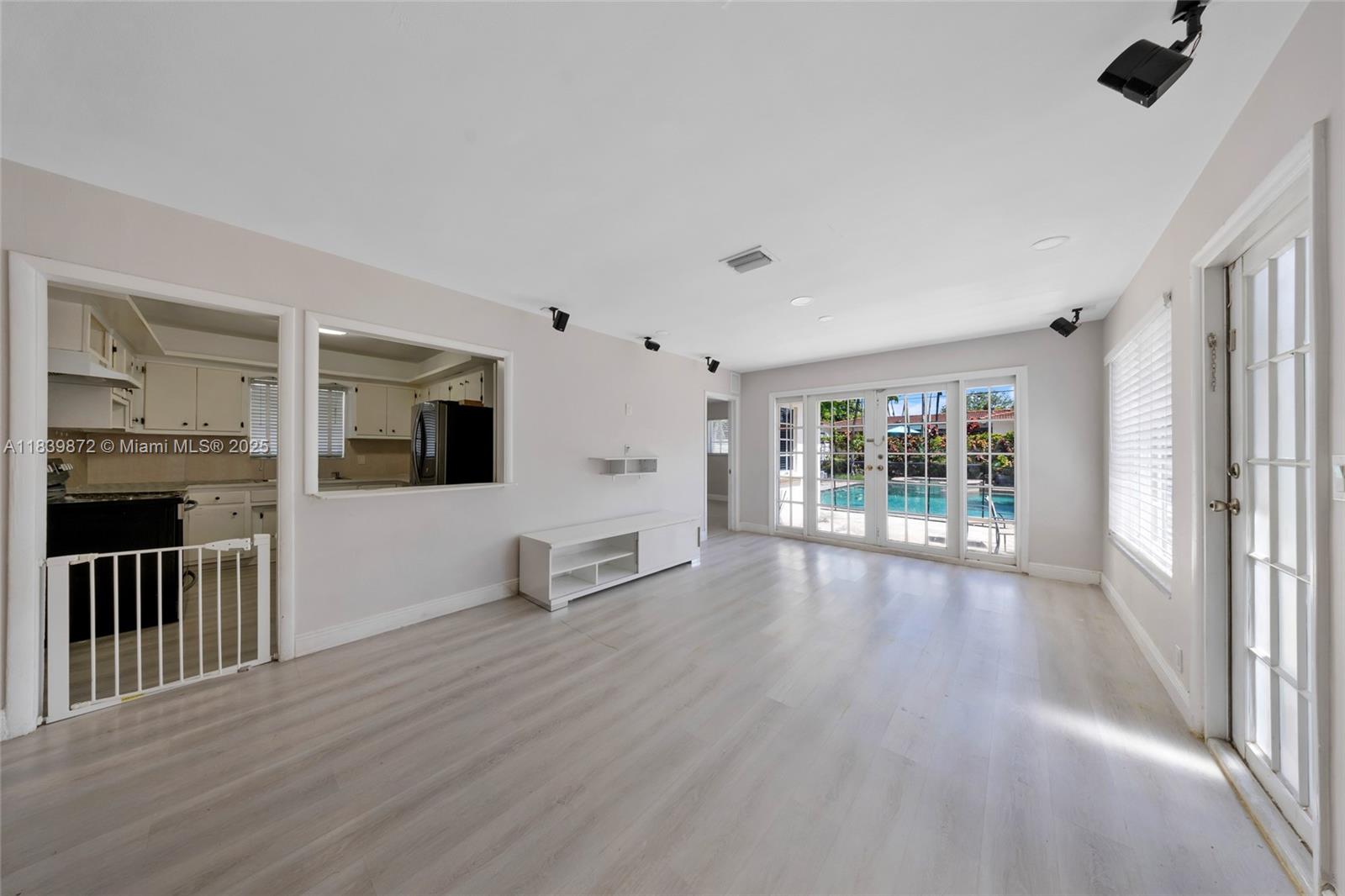 Property photo # 7