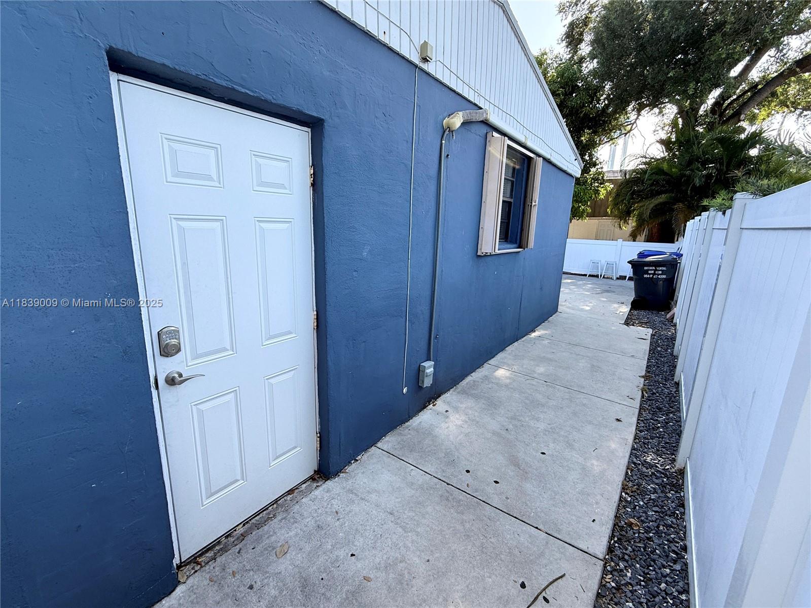 2406 N 28th Ave, Hollywood, Florida image 12
