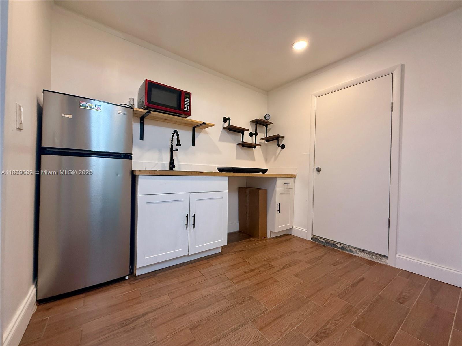 2406 N 28th Ave, Hollywood, Florida image 15