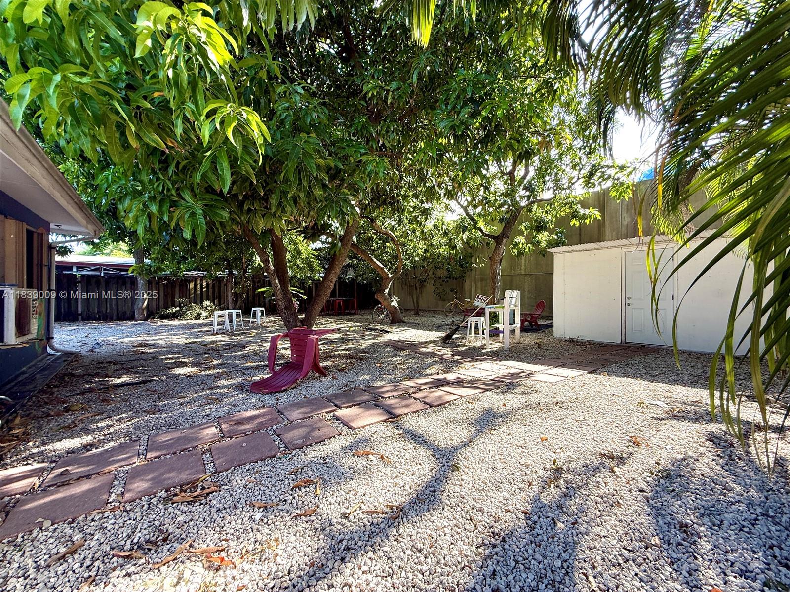2406 N 28th Ave, Hollywood, Florida image 16