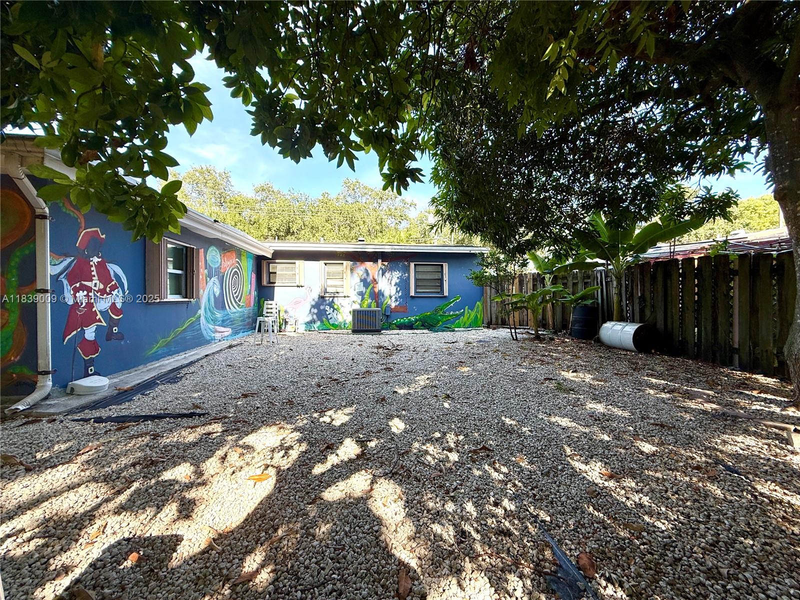 2406 N 28th Ave, Hollywood, Florida image 18