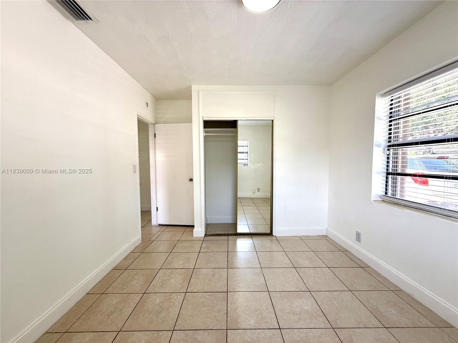 2406 N 28th Ave, Hollywood, Florida image 8