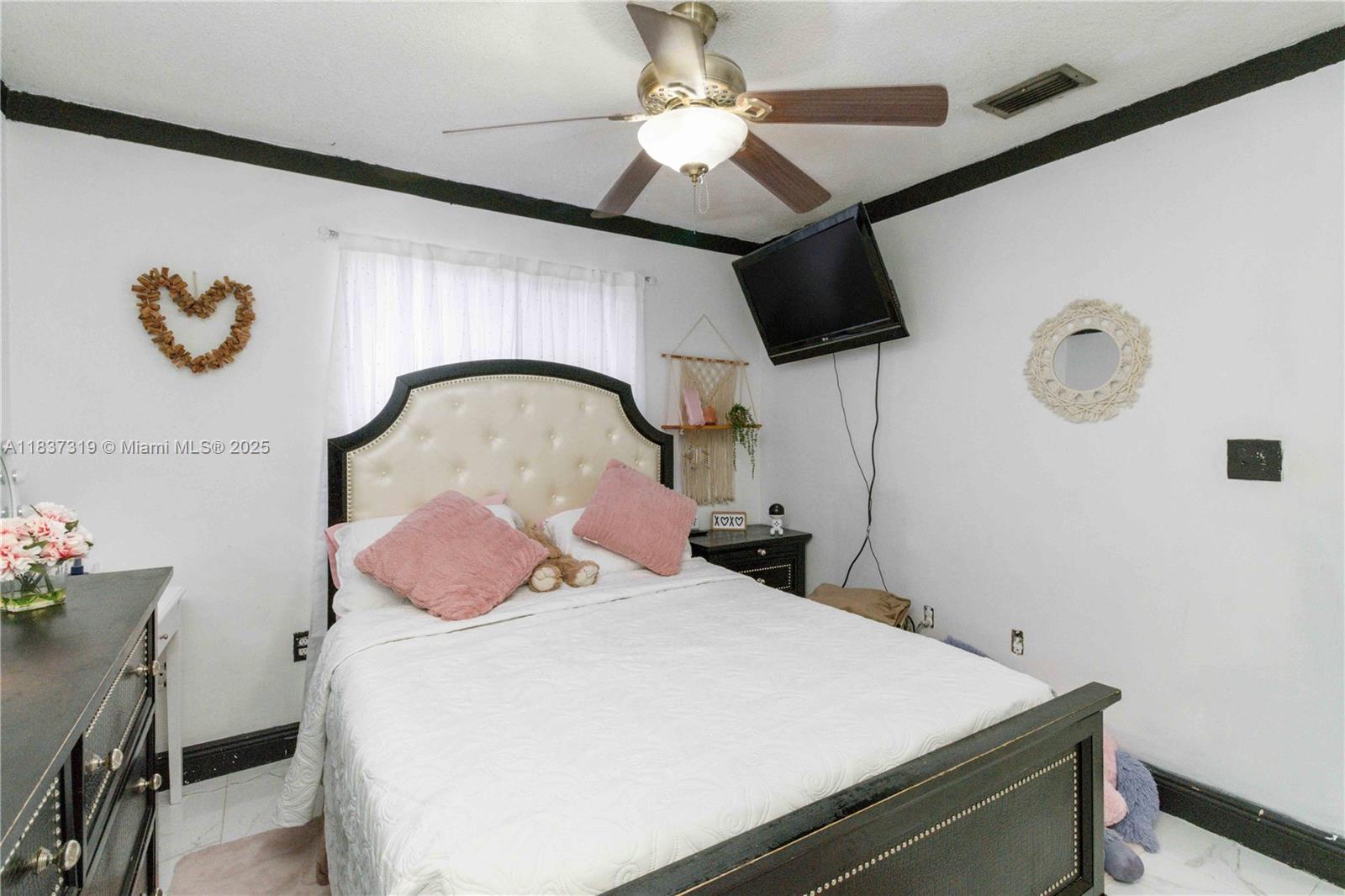231 E 41st St, Hialeah, Florida image 22
