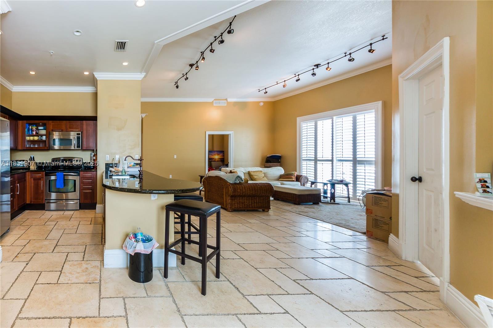 Property photo # 2
