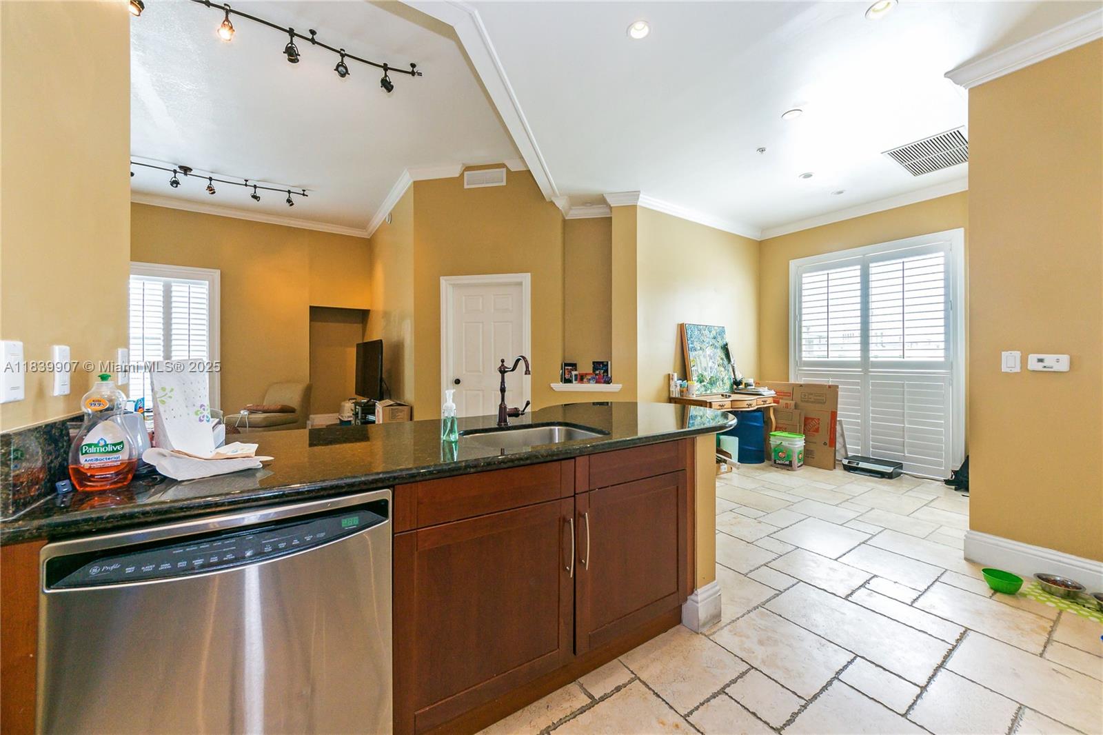 Property photo # 4