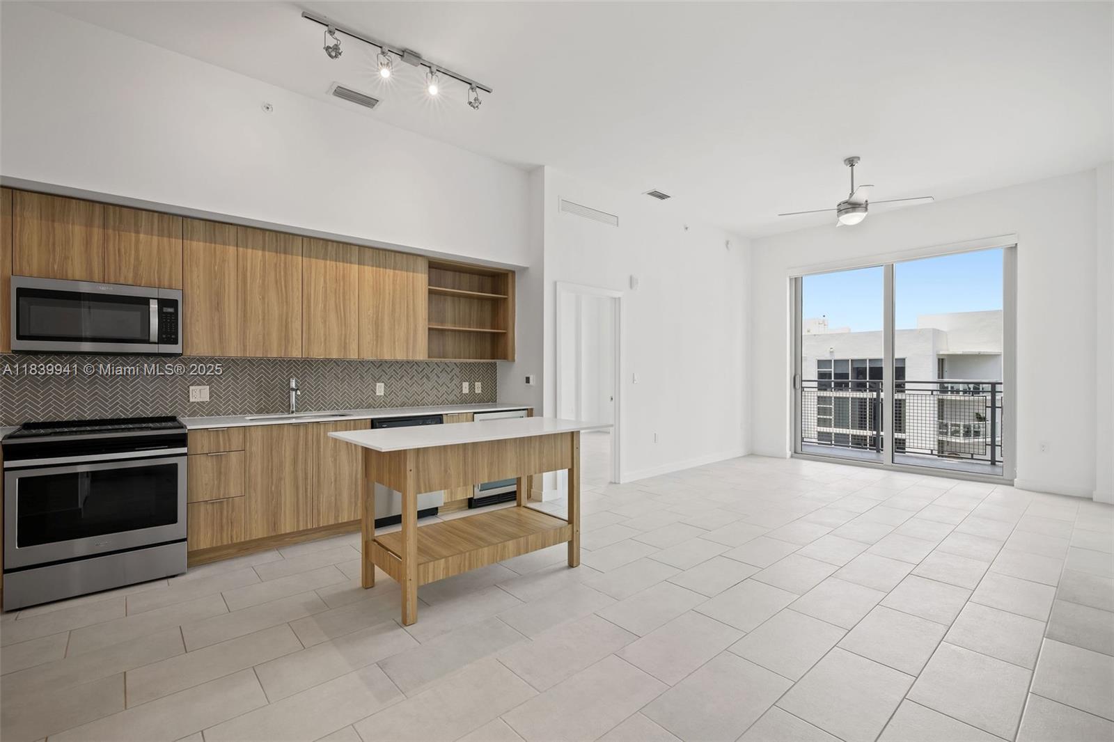 Property photo # 9