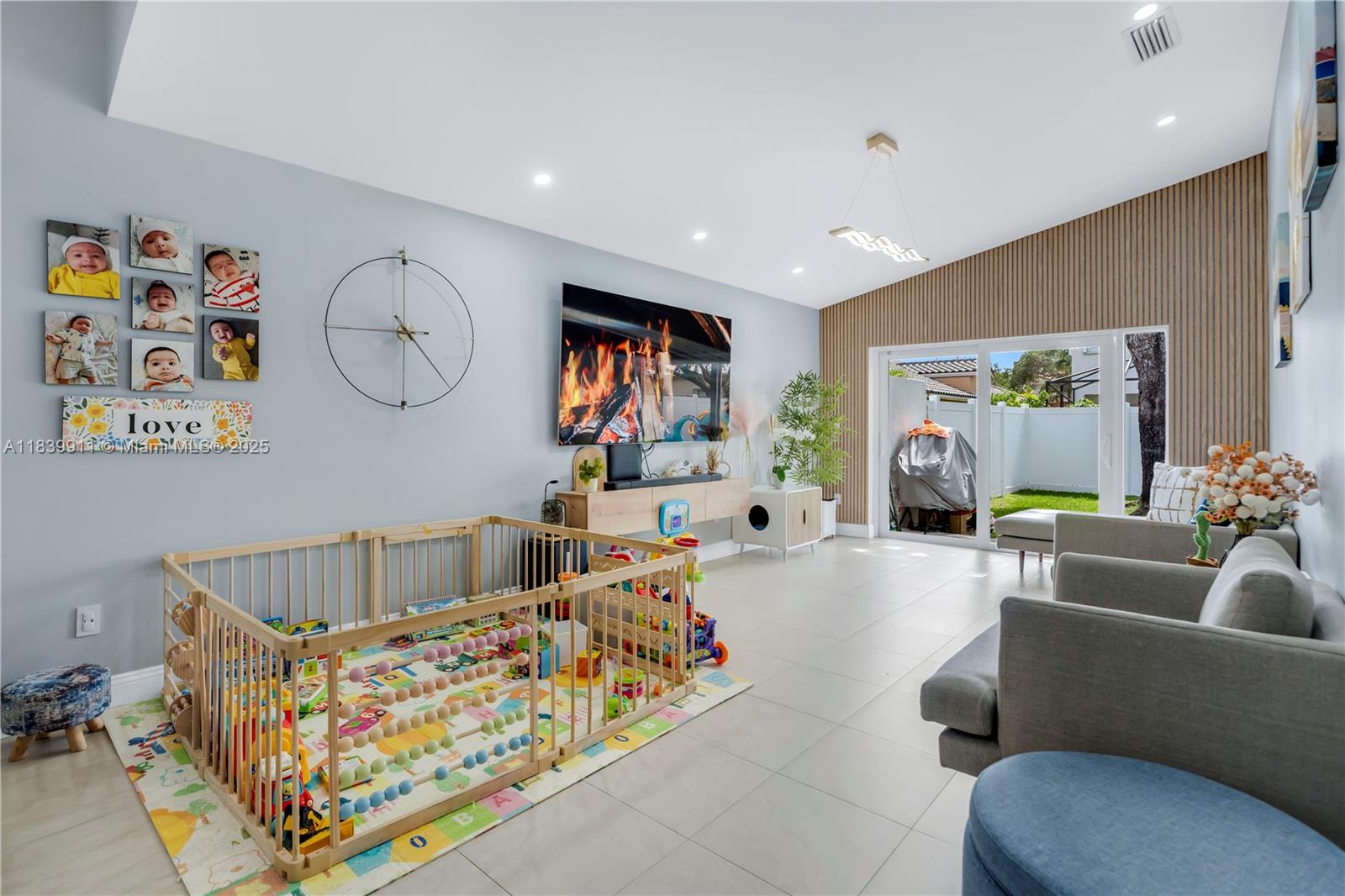 1248 NW 170th Ave, Pembroke Pines, Florida image 16