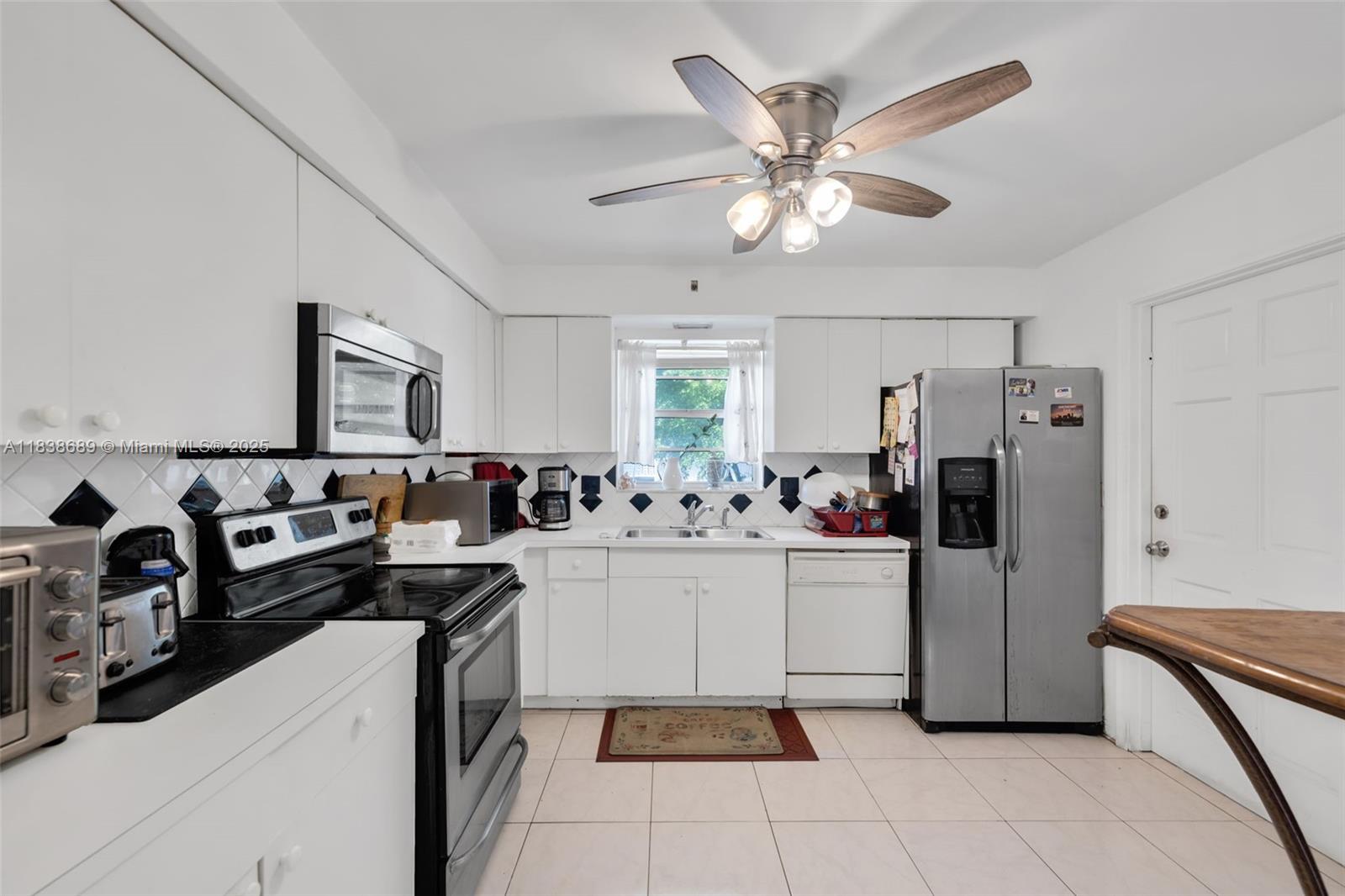 500 S Luna Ct #6, Hollywood, Florida image 1