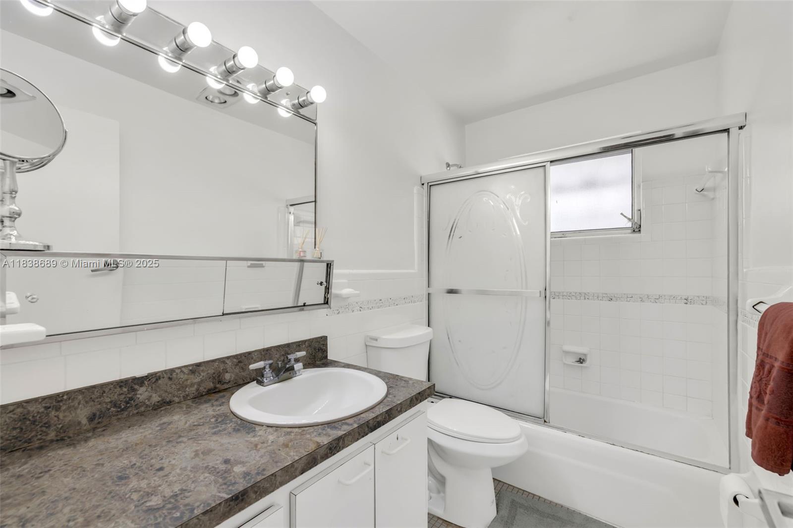 500 S Luna Ct #6, Hollywood, Florida image 7