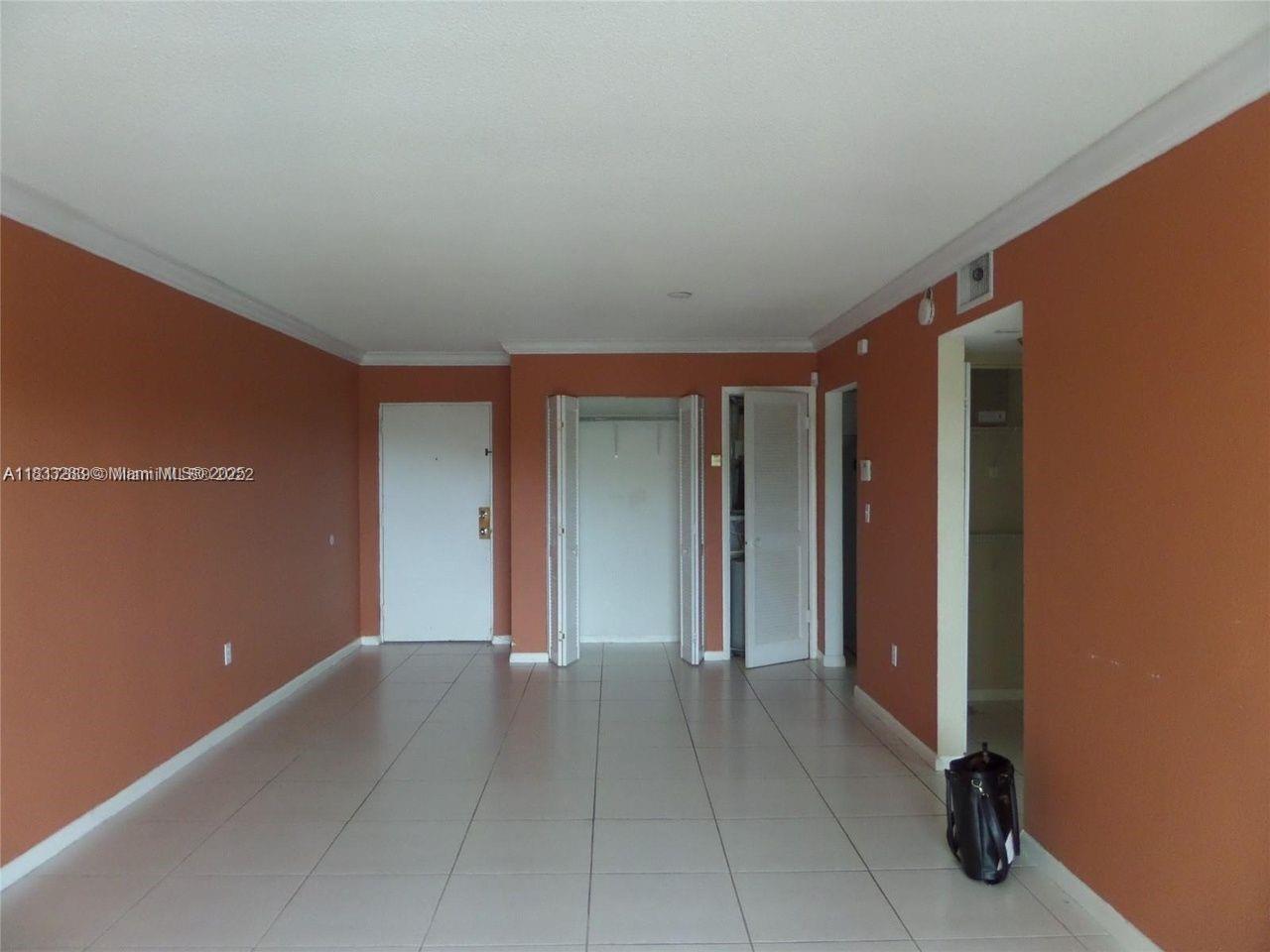 17530 NW 68th Ave #C4002, Hialeah, Florida image 7