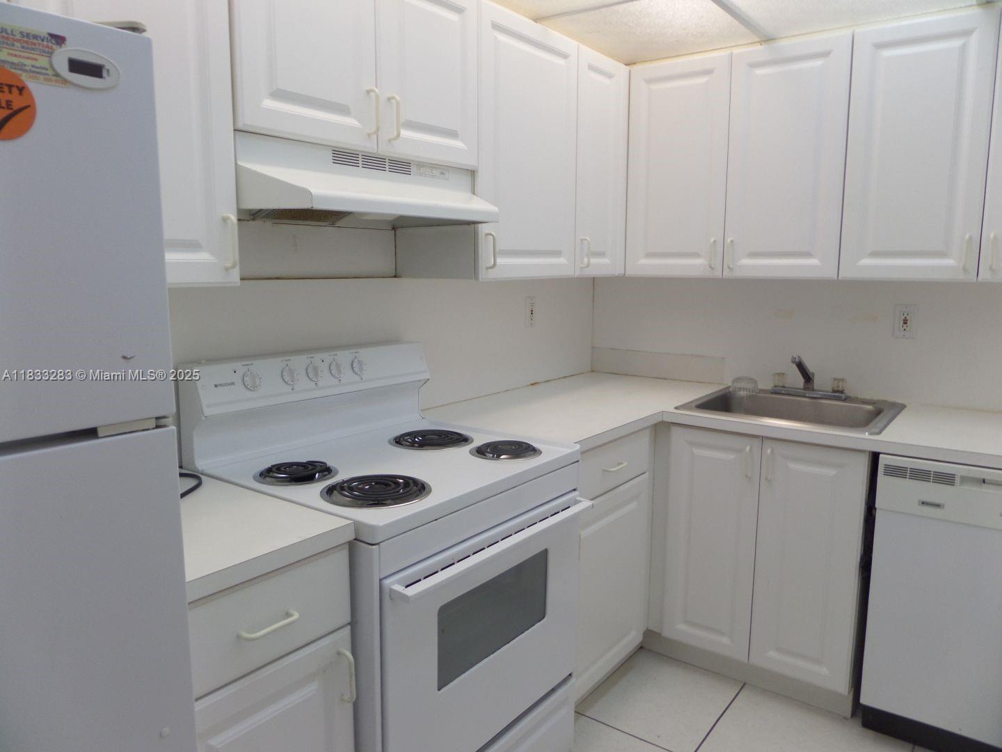 17530 NW 68th Ave #C4002, Hialeah, Florida image 8