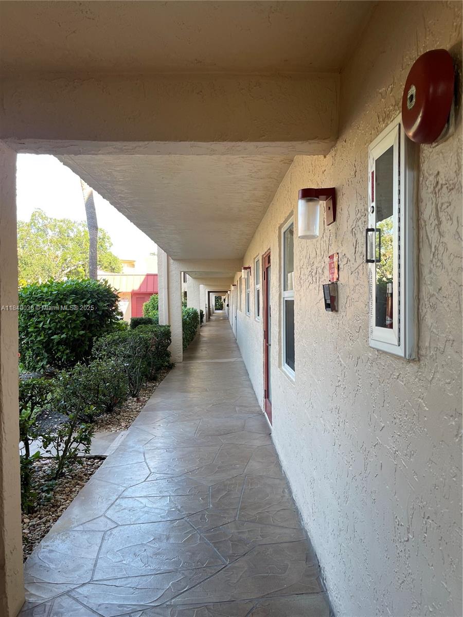 1015 Country Club Dr #109, Margate, Florida image 11