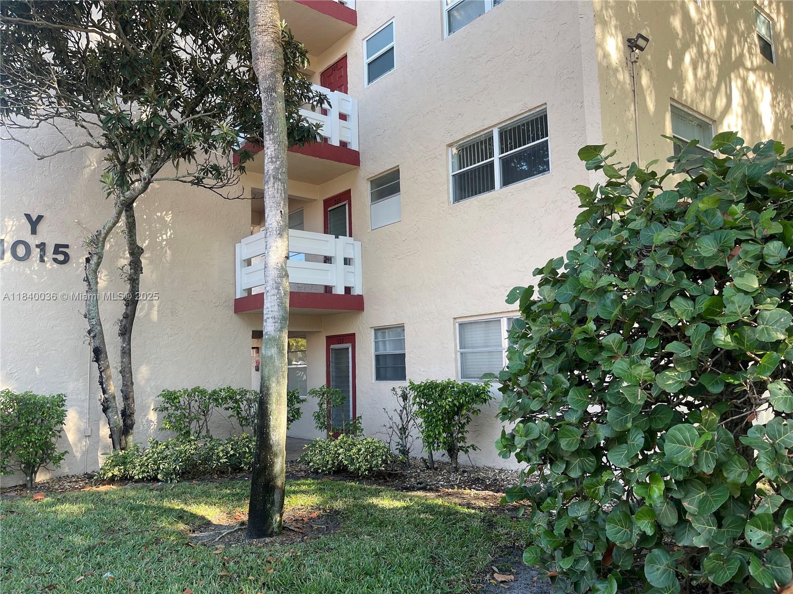 1015 Country Club Dr #109, Margate, Florida image 12