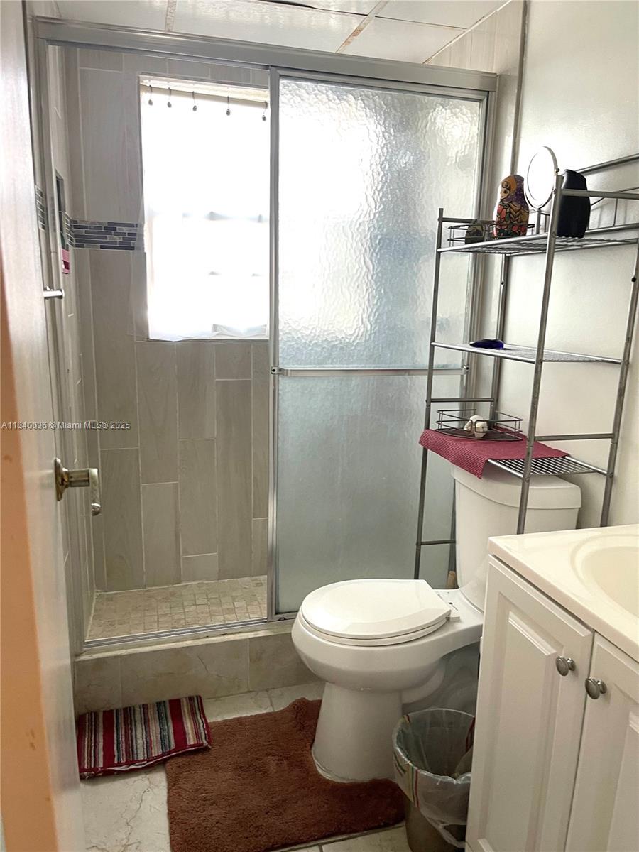 1015 Country Club Dr #109, Margate, Florida image 9