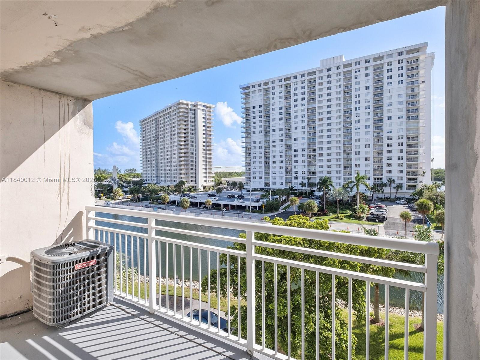 400 Kings Point Dr #523, Sunny Isles Beach, Florida image 5