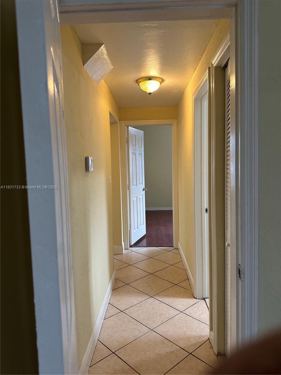 658 SE 8th Pl, Hialeah, Florida image 16
