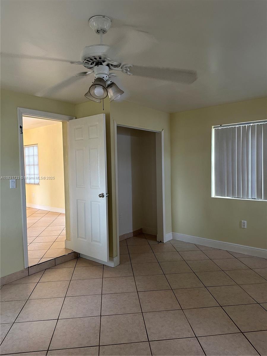 658 SE 8th Pl, Hialeah, Florida image 7