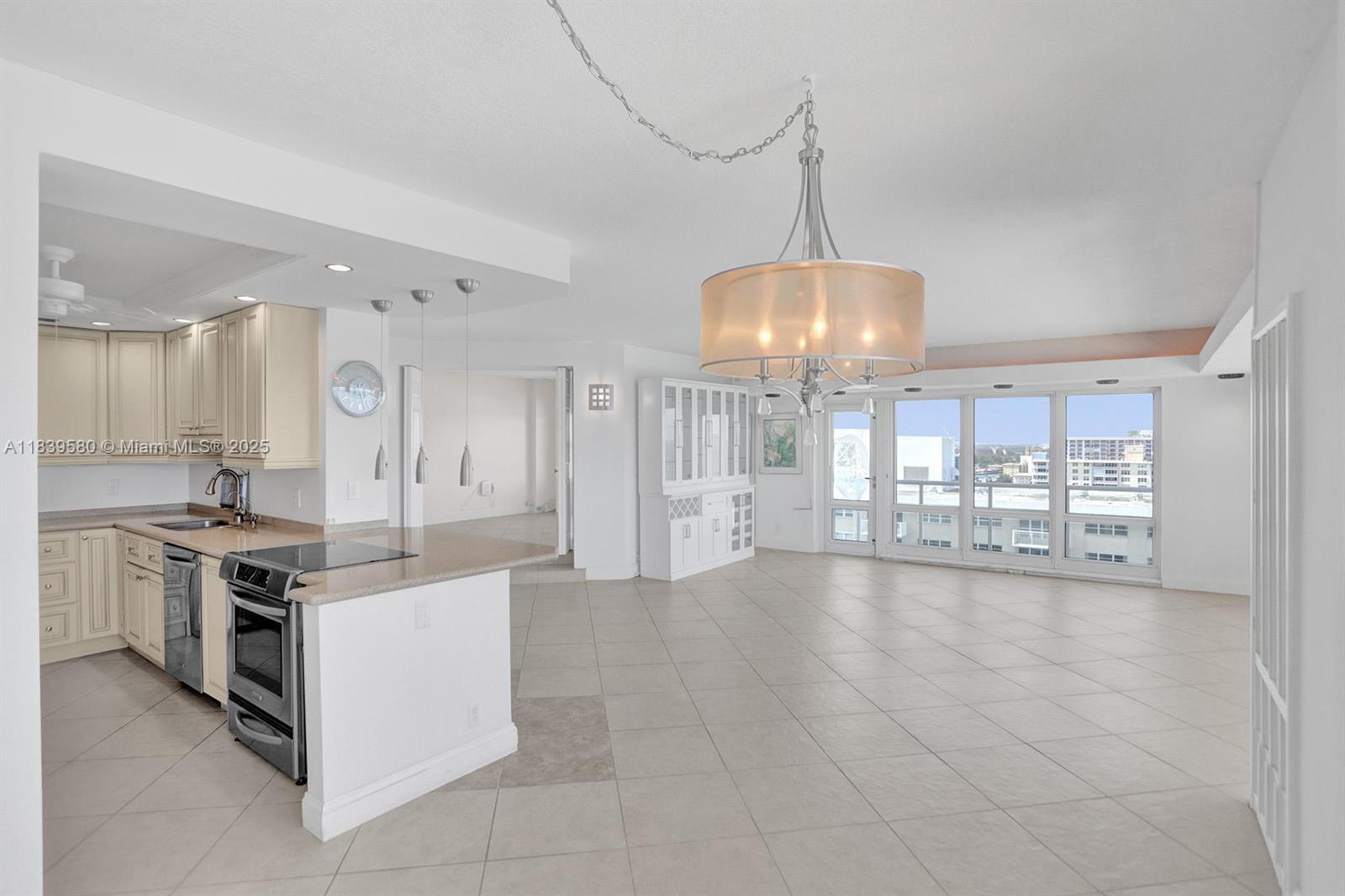 111 N Pompano Beach Blvd #PH9, Pompano Beach, Florida image 7
