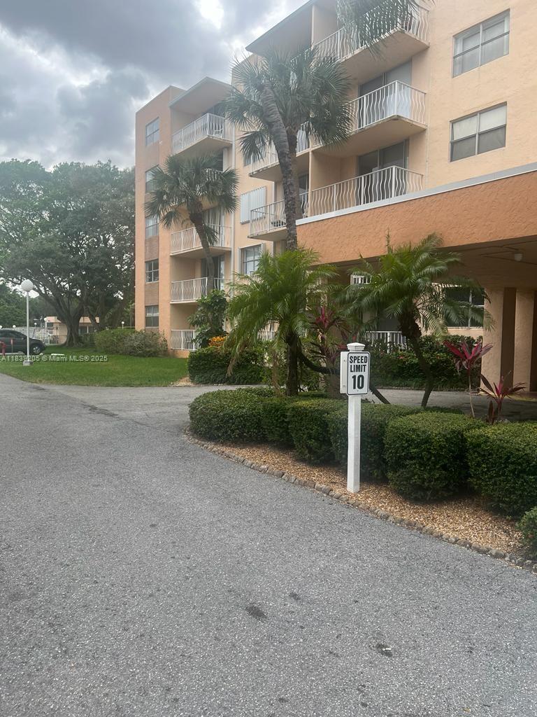 500 Executive Center Dr #2G, West Palm Beach, Florida image 14