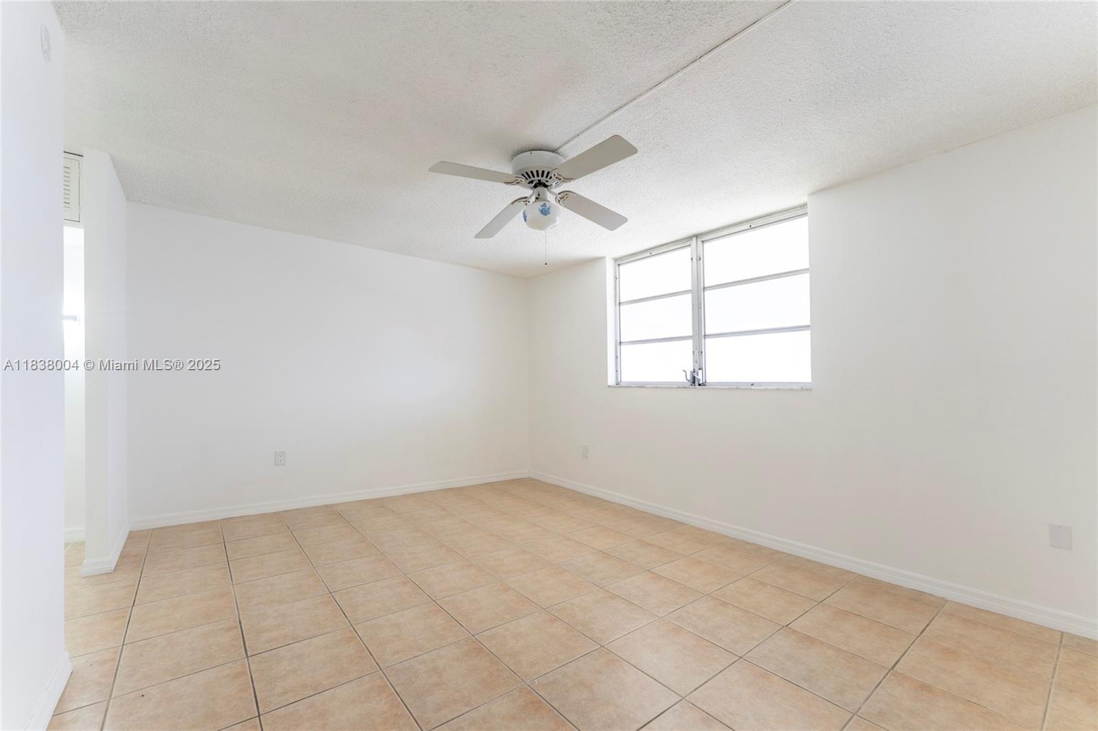 3551 NE 169th St #411, North Miami Beach, Florida image 31