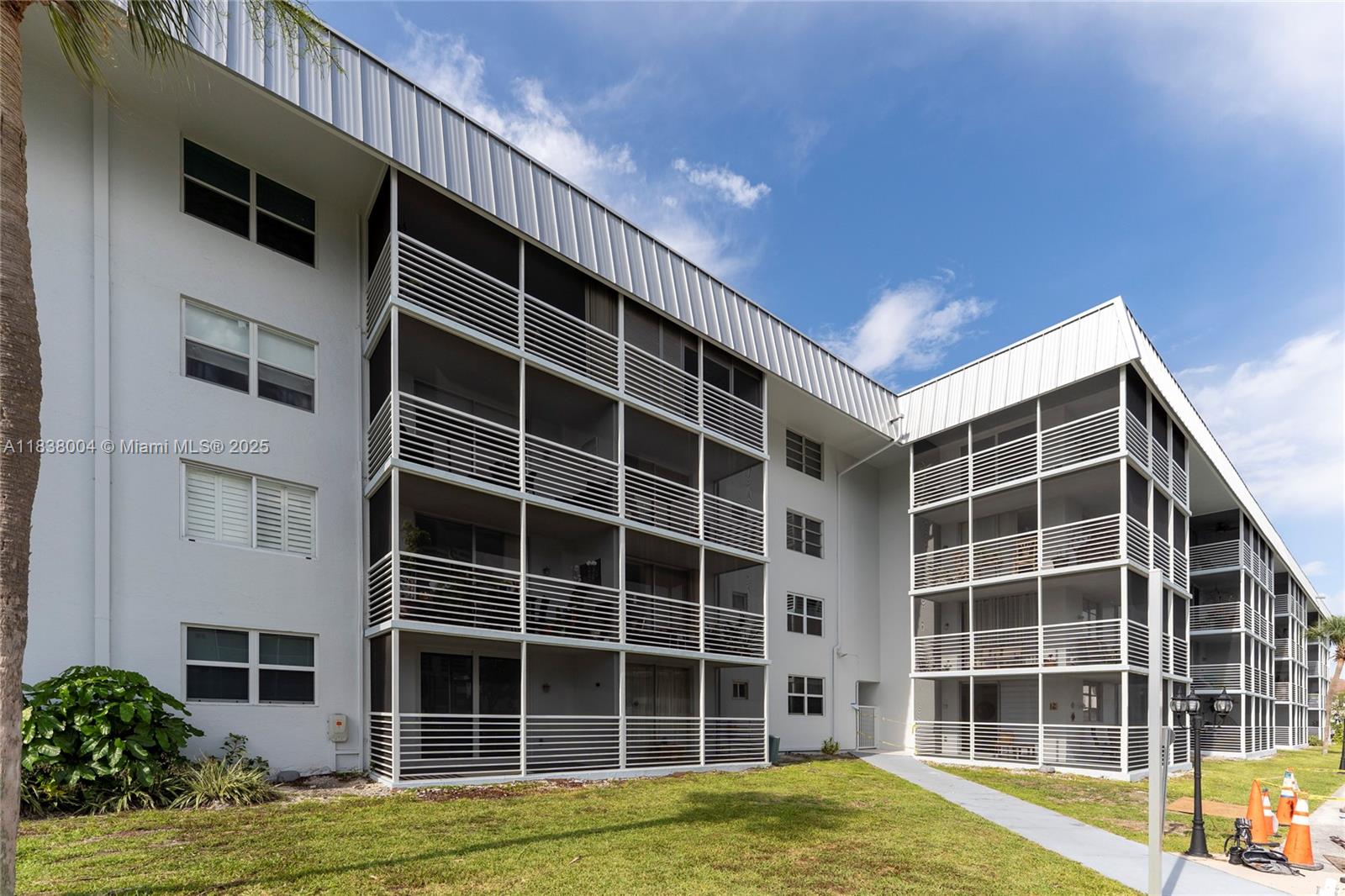 3551 NE 169th St #411, North Miami Beach, Florida image 36