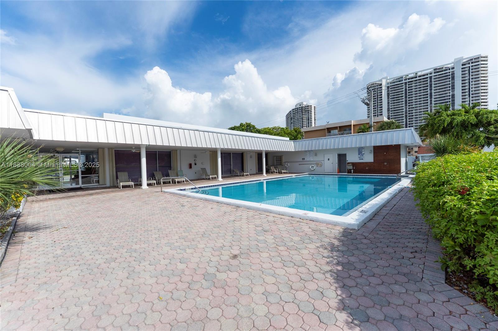 3551 NE 169th St #411, North Miami Beach, Florida image 38