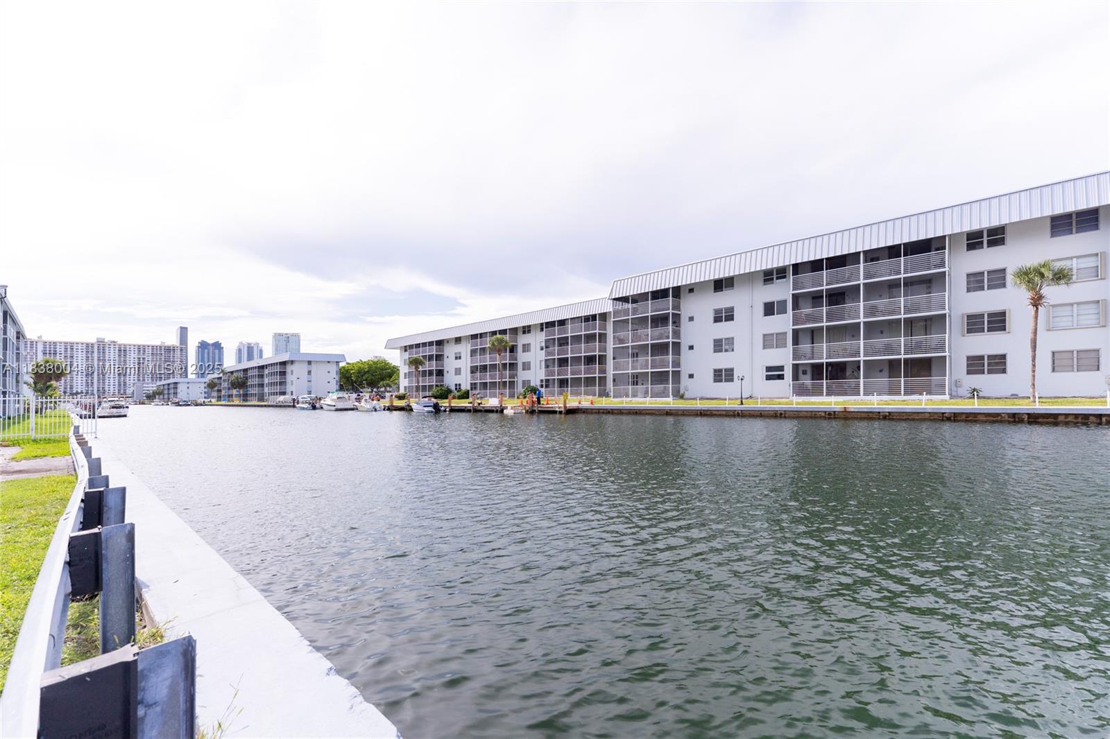 3551 NE 169th St #411, North Miami Beach, Florida image 5