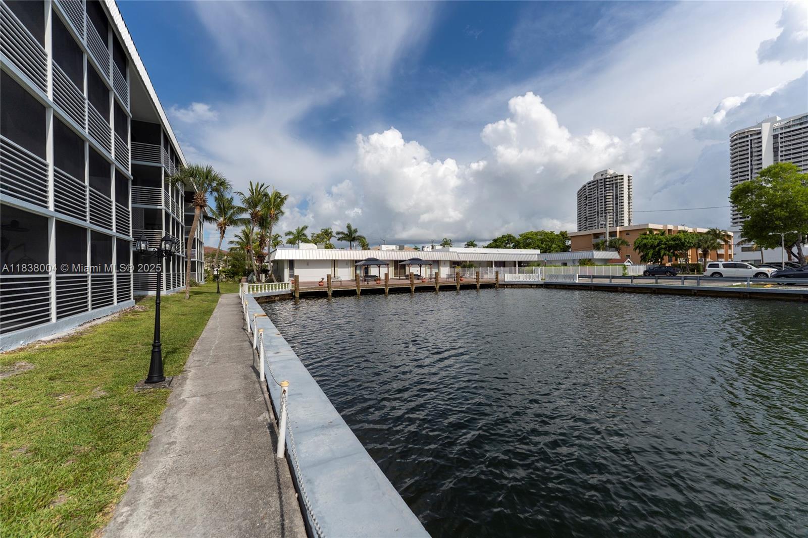 3551 NE 169th St #411, North Miami Beach, Florida image 8