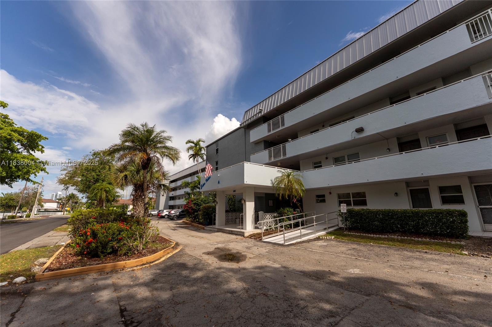 3551 NE 169th St #411, North Miami Beach, Florida image 9