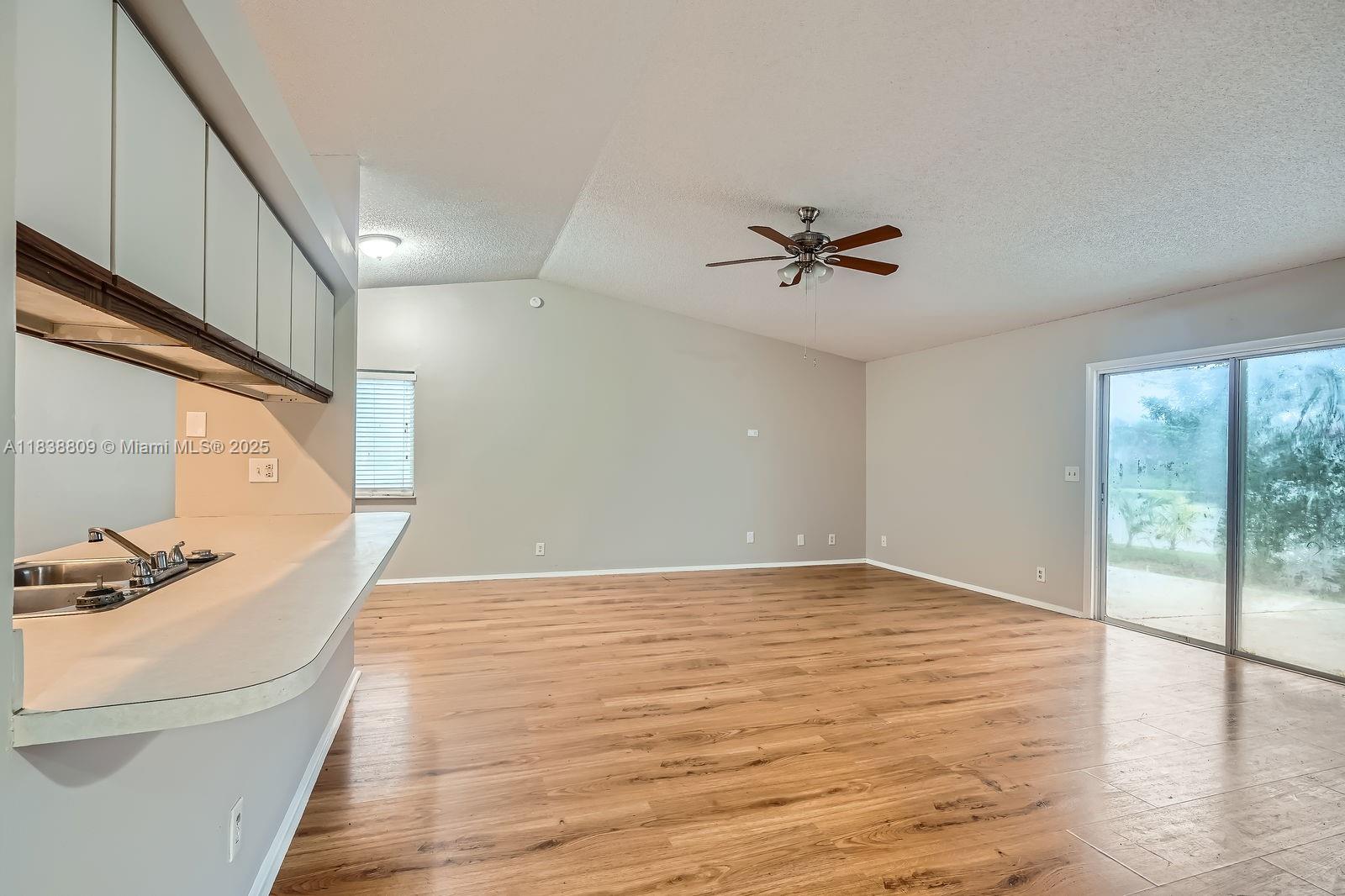 10897 Grandview Ct, Royal Palm Beach, Florida image 4
