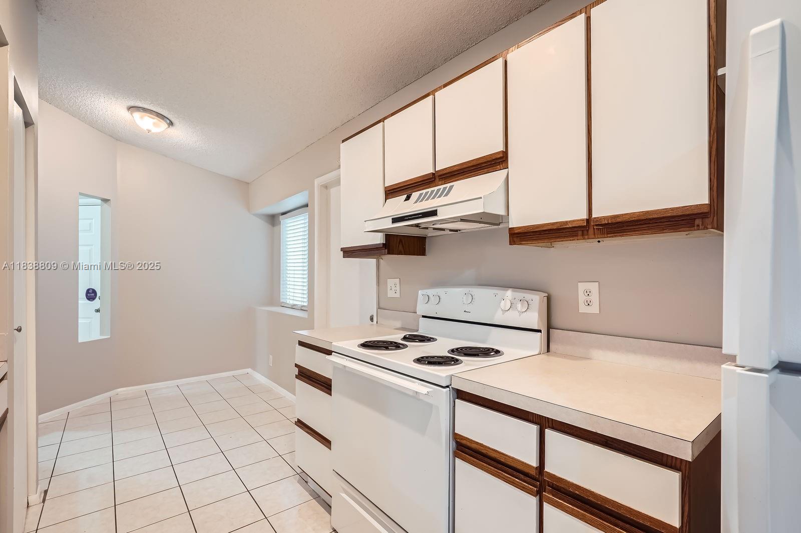 10897 Grandview Ct, Royal Palm Beach, Florida image 9