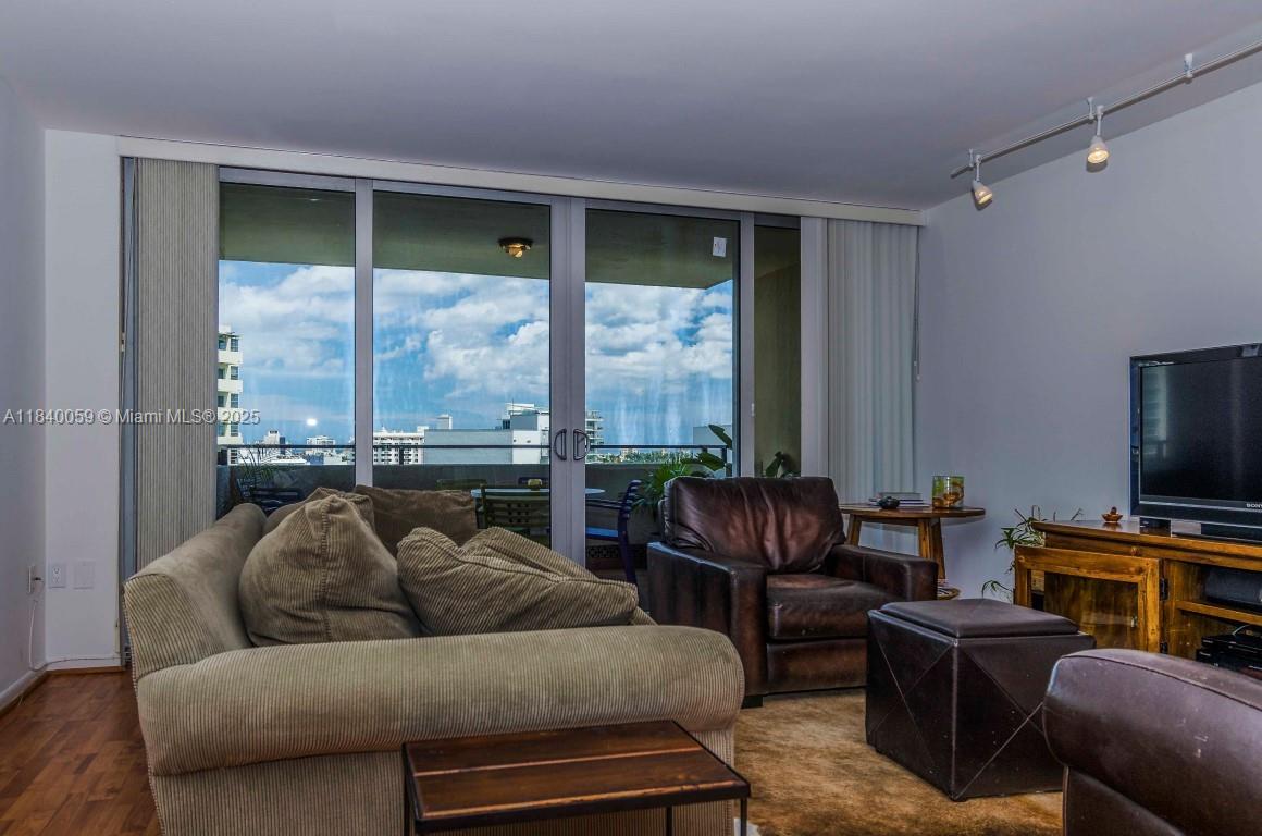 Property photo # 4