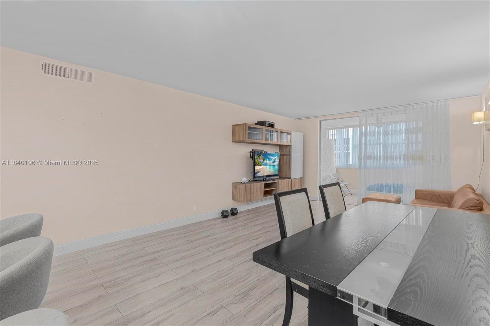609 NE 14th Ave #603, Hallandale Beach, Florida image 12