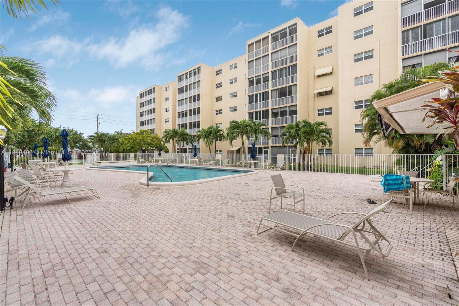 609 NE 14th Ave #603, Hallandale Beach, Florida image 28