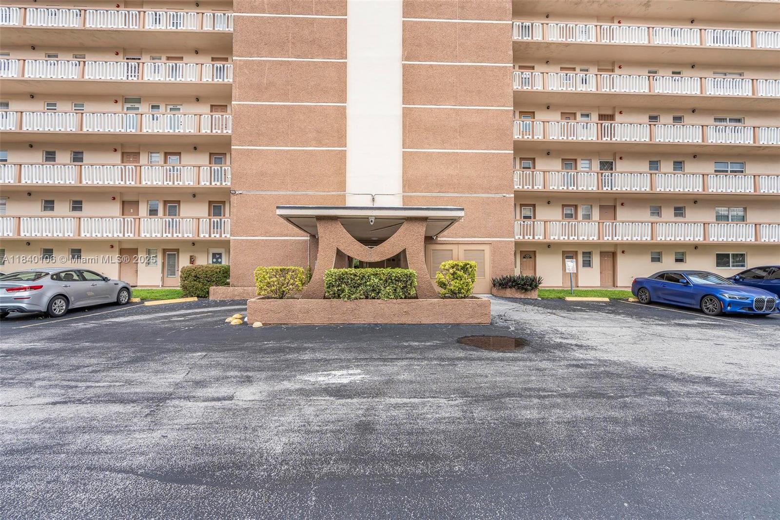 609 NE 14th Ave #603, Hallandale Beach, Florida image 31