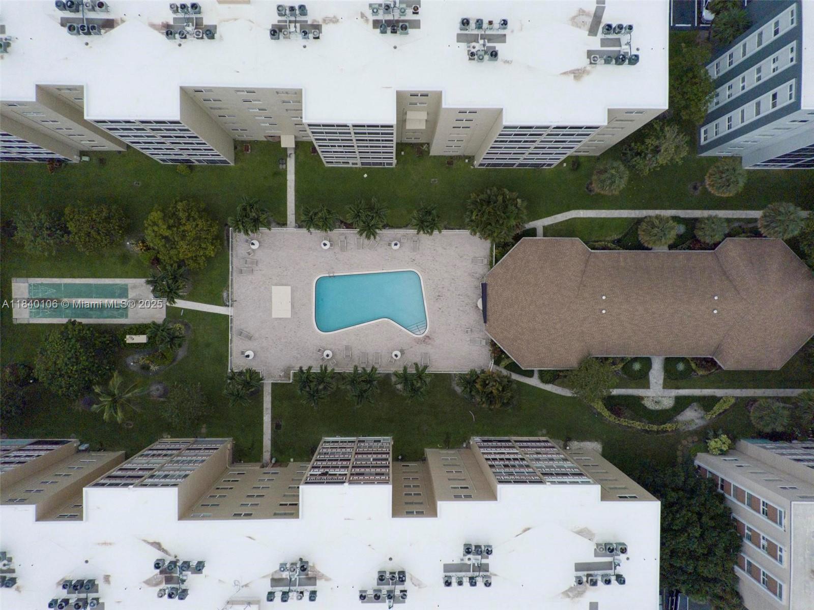 609 NE 14th Ave #603, Hallandale Beach, Florida image 41