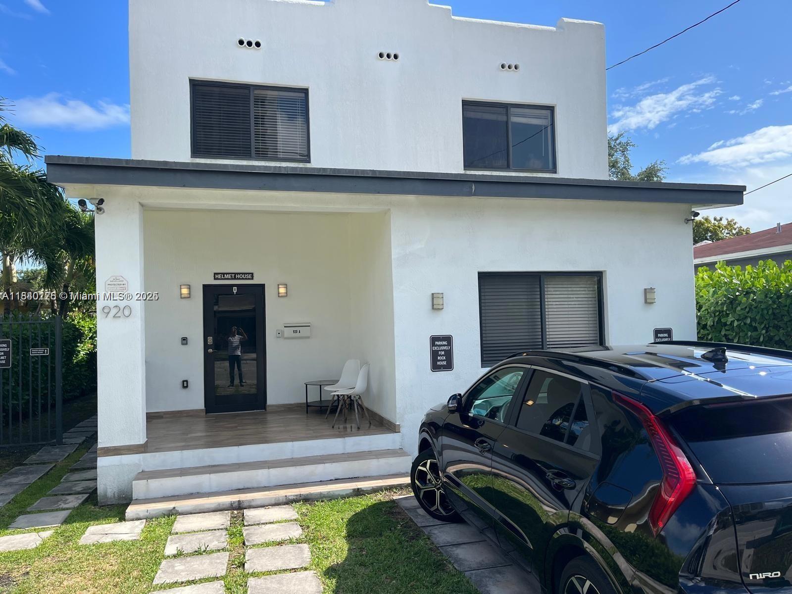 Stylish four bedroom three bathroom unit in the heart of Miami. close to brickell, eight street and coral way. first floor unit with two parking spots. unit has remodeled. bathrooms open concept kitchen. Pool in the fenced yard with gazebo and grill. unit has central AC, washer dryer, refrigerator, microwave and stove. Unit is not furnished. asking for one month security deposit and first month for move in.