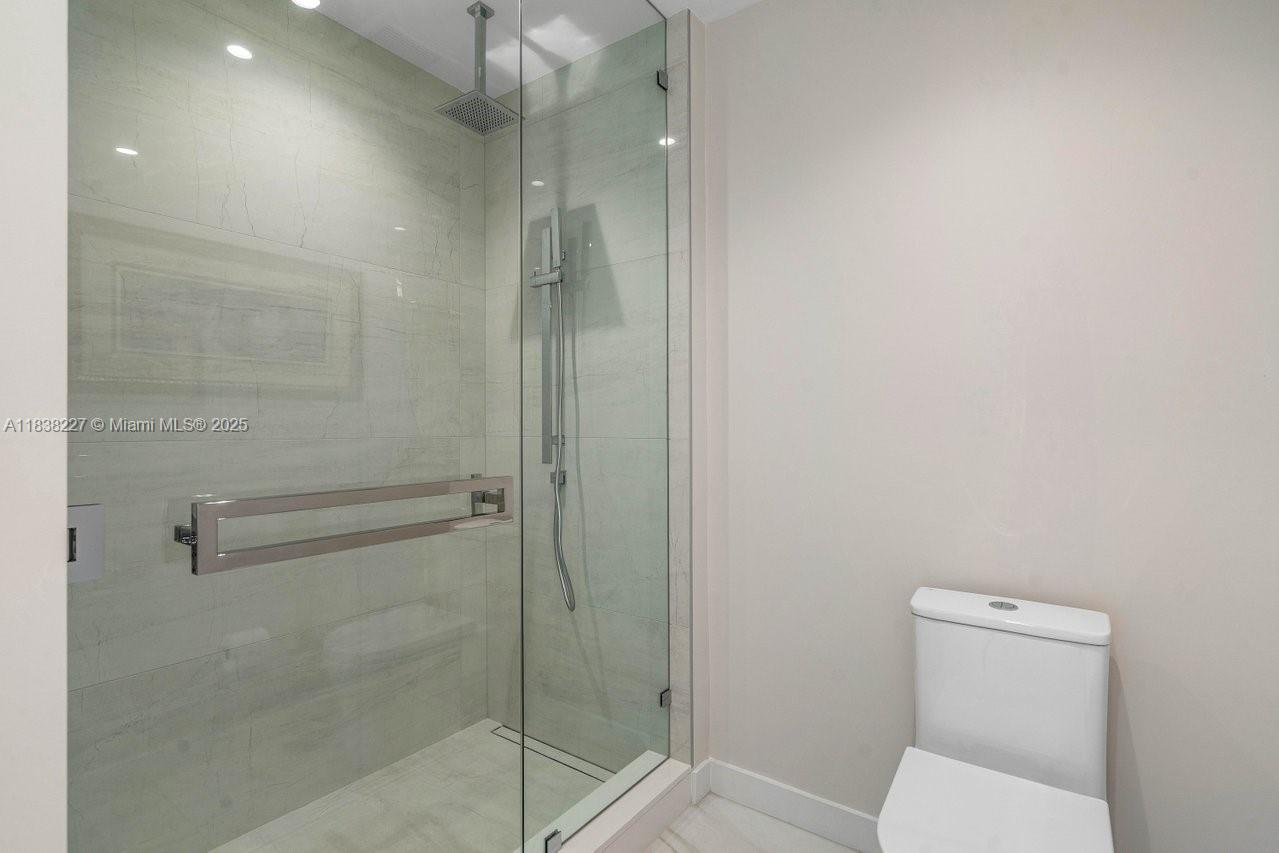 655 Meridian Ave #2, Miami Beach, Florida image 25