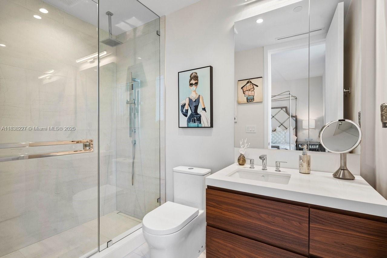 655 Meridian Ave #2, Miami Beach, Florida image 30