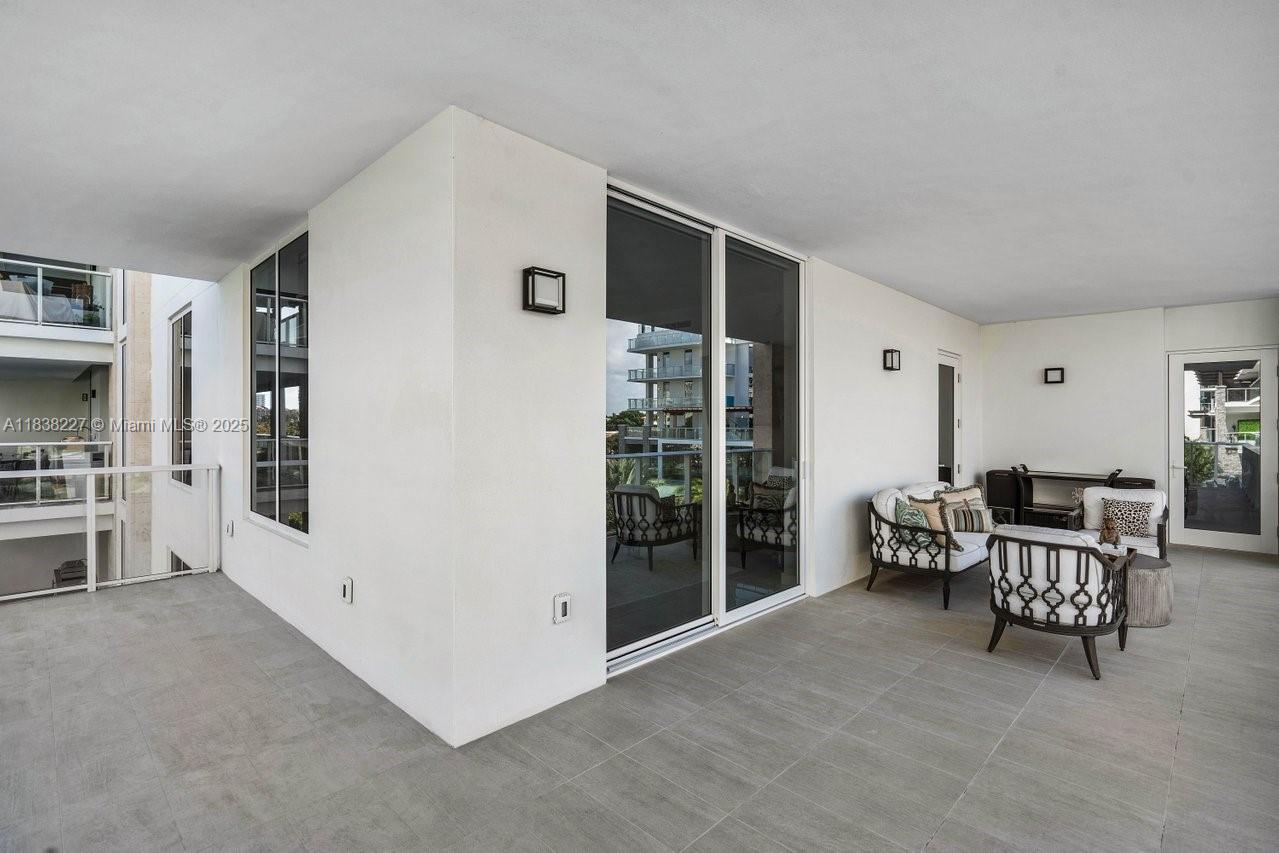 655 Meridian Ave #2, Miami Beach, Florida image 31