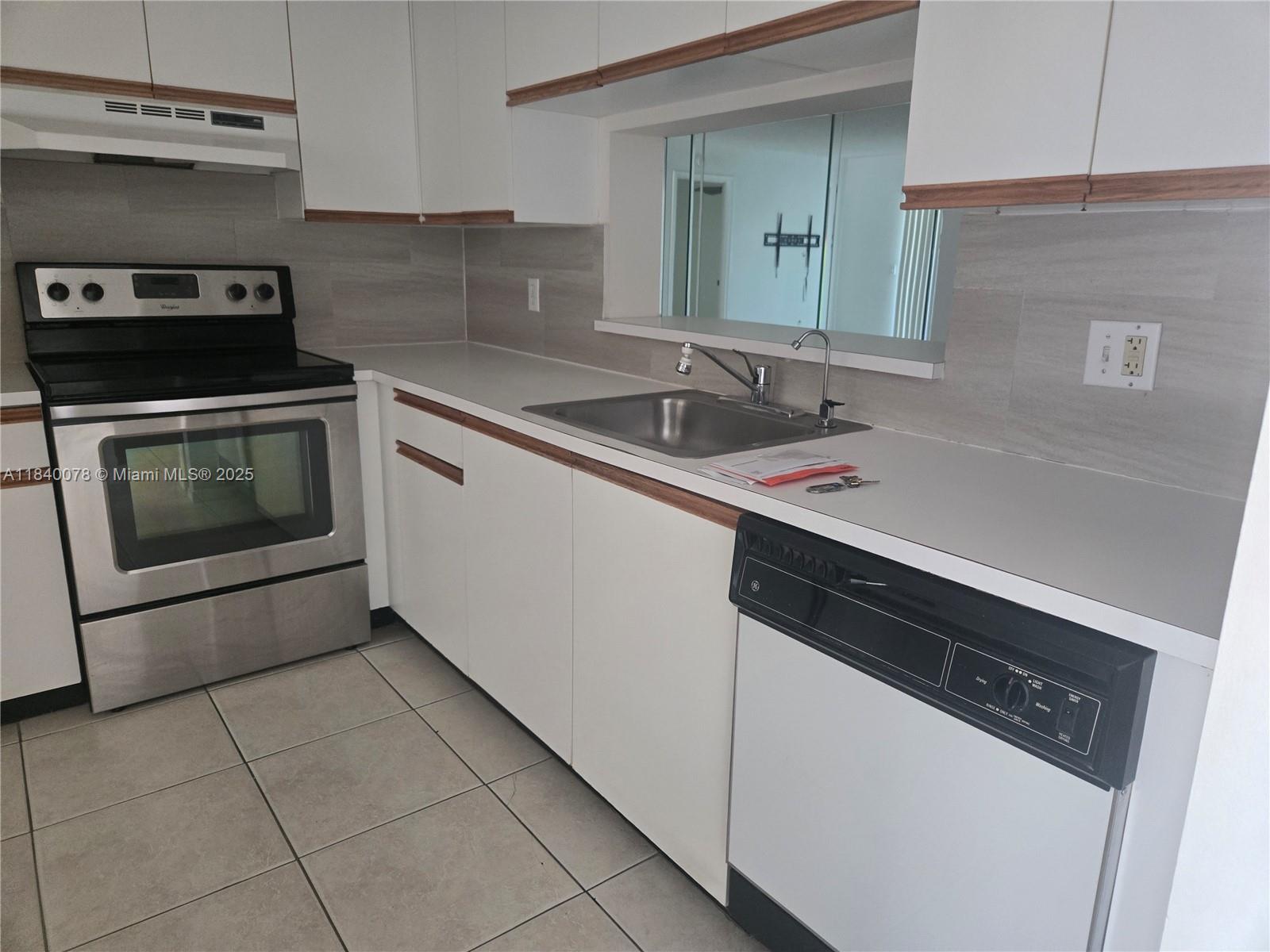 Property photo # 9